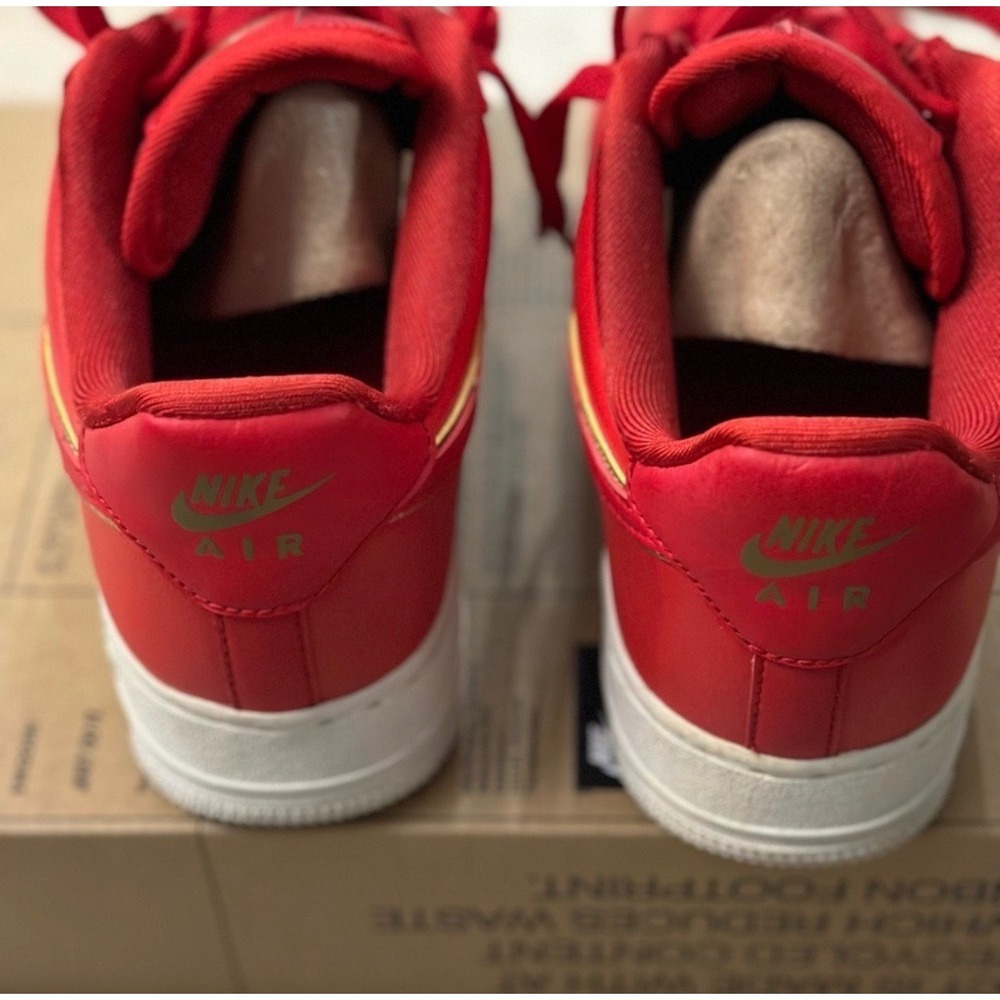 Nike Air Force 1 Low Icon Clash Womens 7.5 Red Gold Swoosh AO2132-602 2019 - Picture 3 of 6